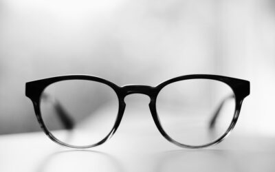 How transparent should I be at work? Do I really need to share about myself at work? Does anyone really care? And does it matter? Well, there is a right way and a wrong way to be transparent at work. Listen to learn how to be transparent the right way so that you build trust.